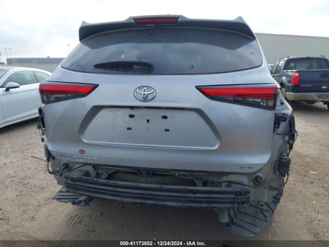 5TDGZRAH9NS129579 Toyota Highlander Xle