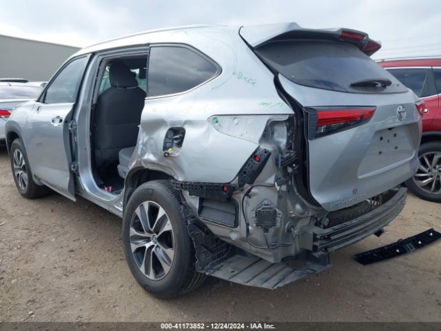 5TDGZRAH9NS129579 Toyota Highlander Xle