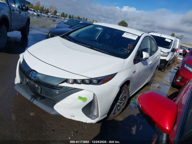 JTDKAMFP1N3208718 Toyota Prius Prime Le