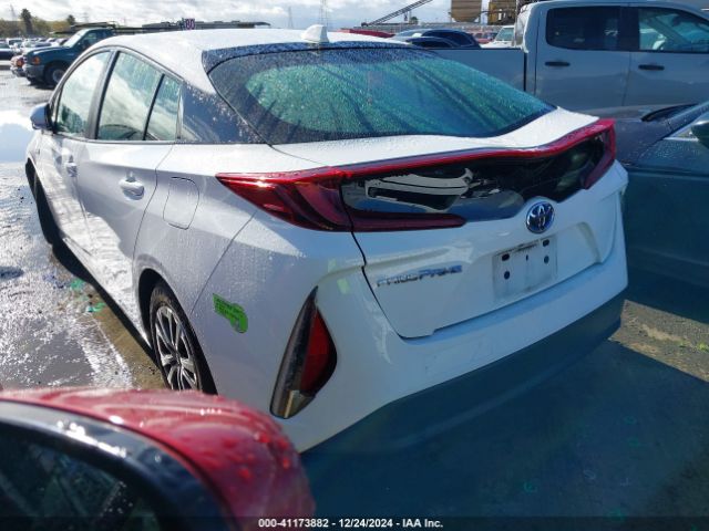 JTDKAMFP1N3208718 Toyota Prius Prime Le
