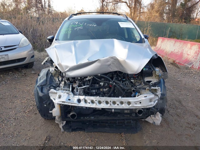1FMCU9J96HUA99555 Ford Escape Titanium