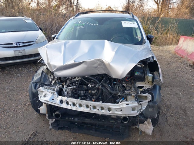 1FMCU9J96HUA99555 Ford Escape Titanium