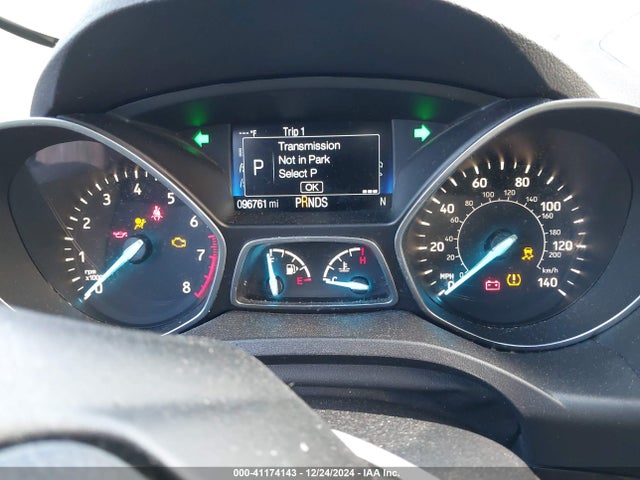 1FMCU9J96HUA99555 Ford Escape Titanium