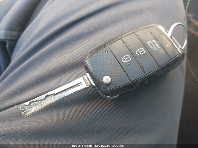 KIA Optima Lx 2015 5XXGM4A74FG452336 Image 11