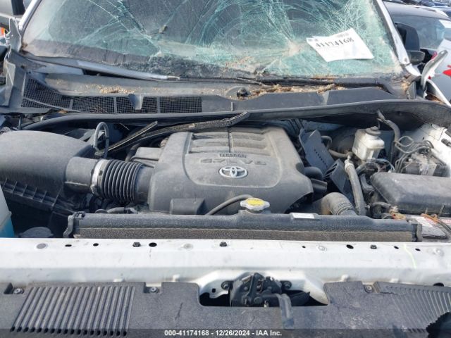 5TFUW5F13GX569472 Toyota Tundra Sr 5.7l V8