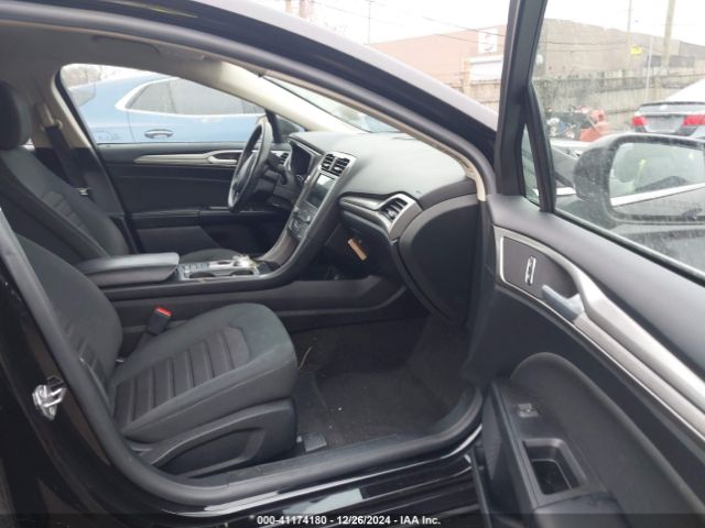 3FA6P0HD8LR166967 Ford FUSION SE