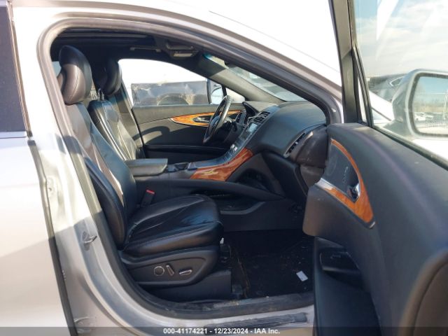 2LMTJ6LR5GBL24674 Lincoln Mkx Reserve