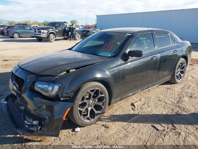 2C3CCABG0KH573293 Chrysler 300 300s