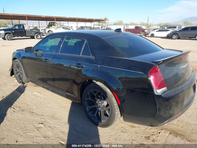 2C3CCABG0KH573293 Chrysler 300 300s