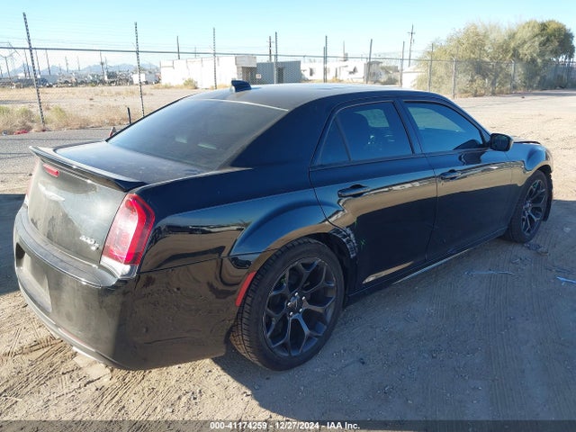2C3CCABG0KH573293 Chrysler 300 300s