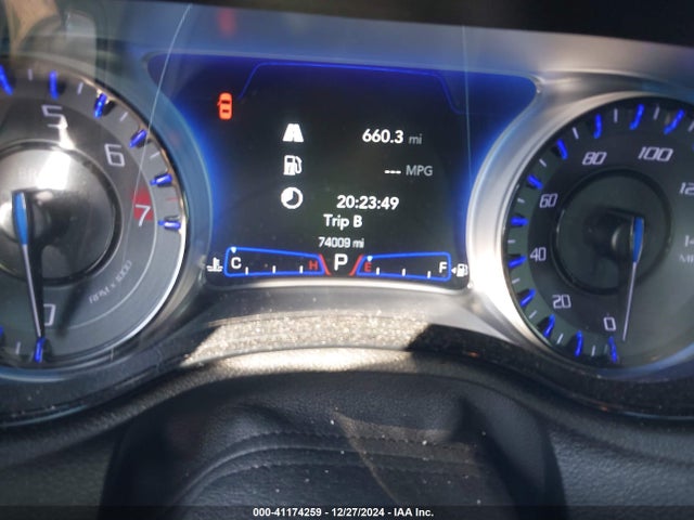 2C3CCABG0KH573293 Chrysler 300 300s
