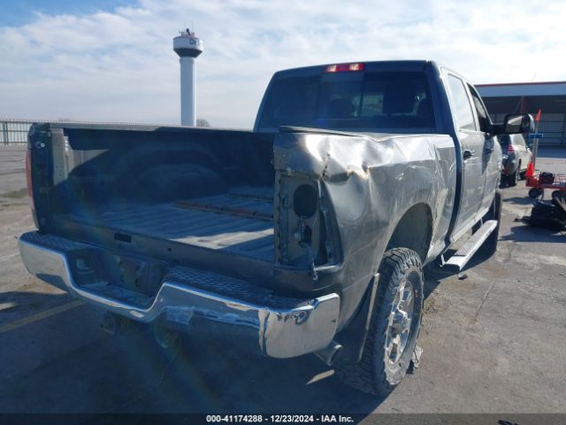 3C6UR5DL9JG284645 RAM 2500 Big Horn  4x4 6'4 Box
