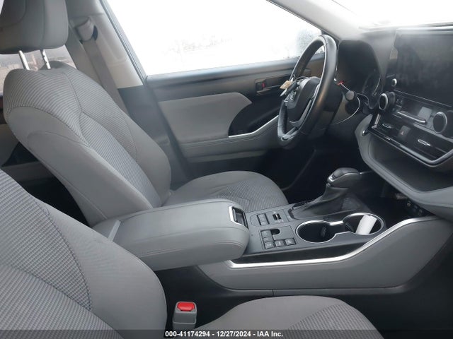 5TDKDRBH1PS038526 Toyota Highlander Le