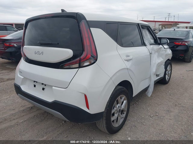KIA SOUL LX 2024 KNDJ23AUXR7236743 Image 4