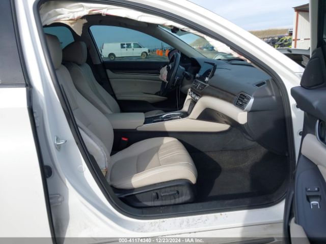 1HGCV3F95NA027008 Honda Accord Hybrid Touring