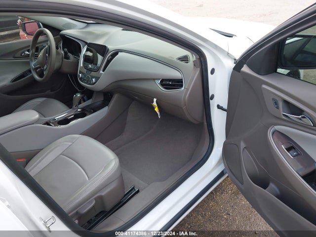 1G1ZB5ST4LF150158 Chevrolet Malibu Fwd Ls