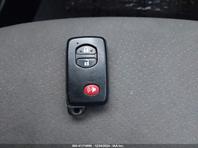 2013 TOYOTA PRIUS JTDKN3DU7D1719495 Photo 10