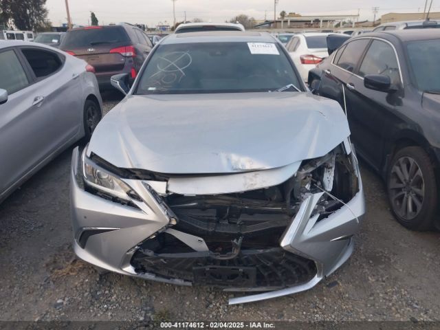 58ADZ1B1XPU150904 Lexus ES 350