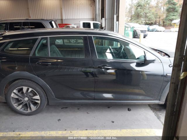 W04GV8SX6J1149477 Buick Regal Tourx Essence