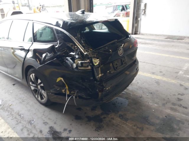 W04GV8SX6J1149477 Buick Regal Tourx Essence