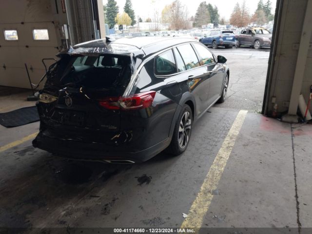 W04GV8SX6J1149477 Buick Regal Tourx Essence