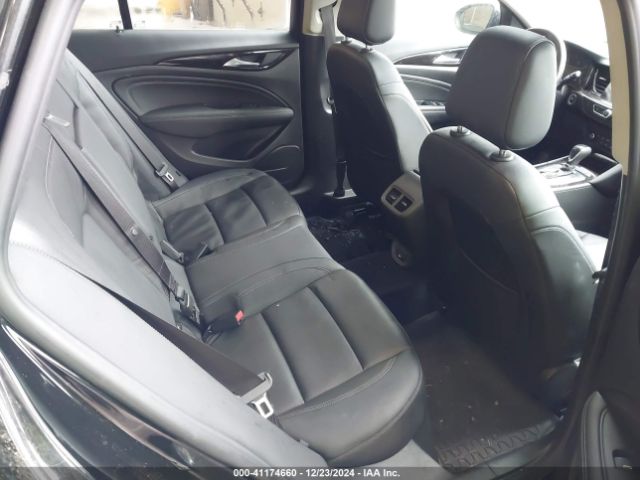 W04GV8SX6J1149477 Buick Regal Tourx Essence