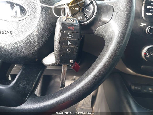 KIA Soul 2016 KNDJN2A27G7858455 Image 11