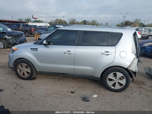 KIA Soul 2016 KNDJN2A27G7858455 Image 14