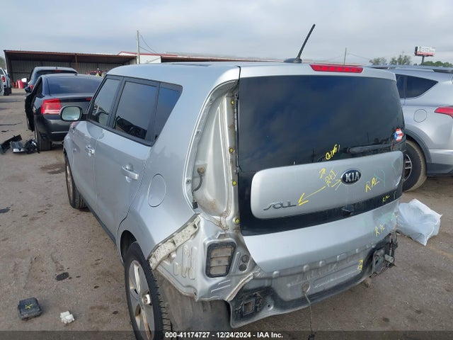 KIA Soul 2016 KNDJN2A27G7858455 Image 3