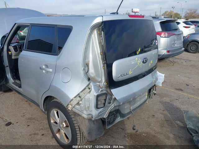 KIA Soul 2016 KNDJN2A27G7858455 Image 6