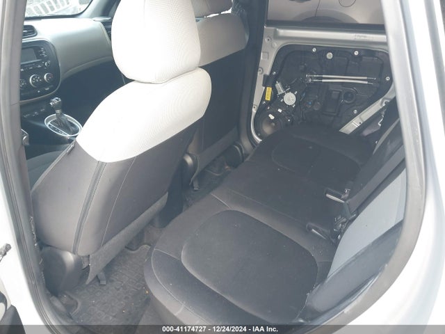 KIA Soul 2016 KNDJN2A27G7858455 Image 8