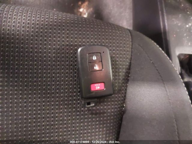 JTMRFREV8JD244360 Toyota Rav4 Adventure/xle