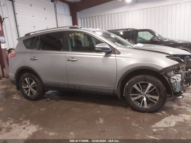 JTMRFREV8JD244360 Toyota Rav4 Adventure/xle