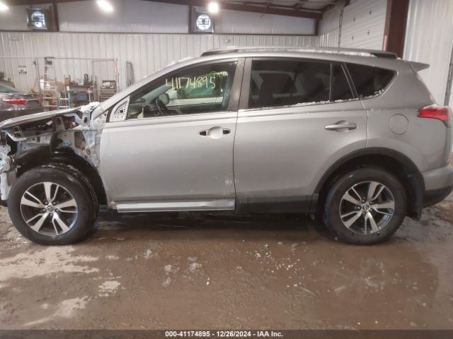 JTMRFREV8JD244360 Toyota Rav4 Adventure/xle
