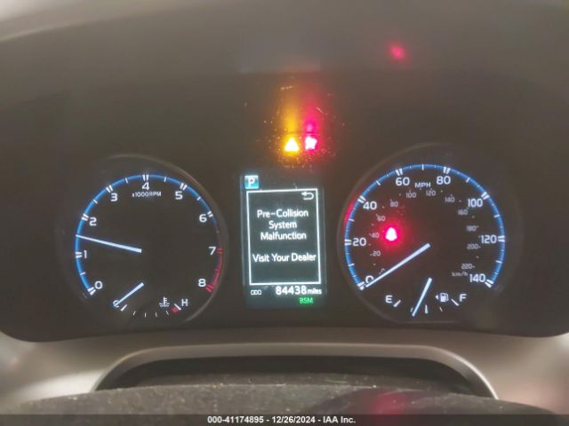 JTMRFREV8JD244360 Toyota Rav4 Adventure/xle