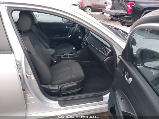 KIA Optima Lx 2017 5XXGT4L37HG160650 Image 5