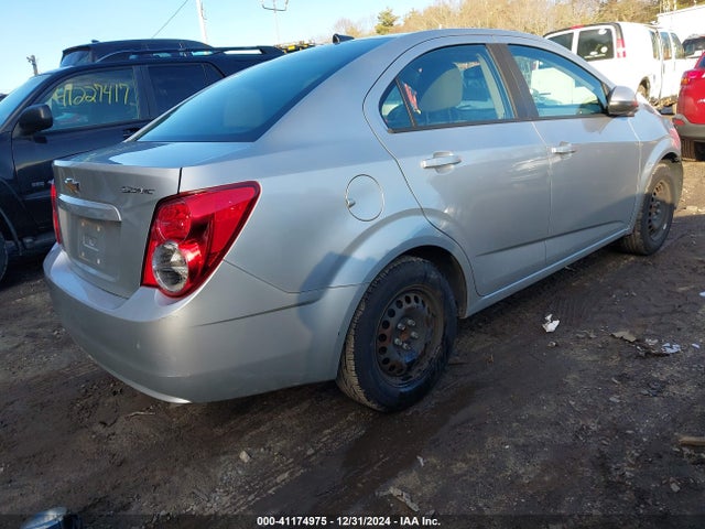 Chevrolet Sonic Ls Auto 2014 1G1JA5SH9E4168035 Image 4