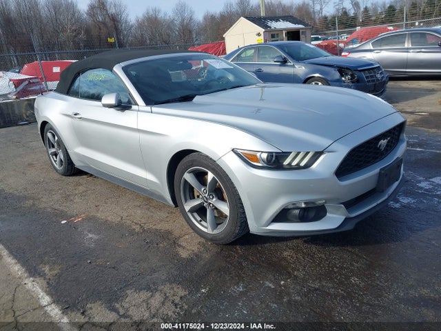 2015 1FATP8EM2F5389955 main image