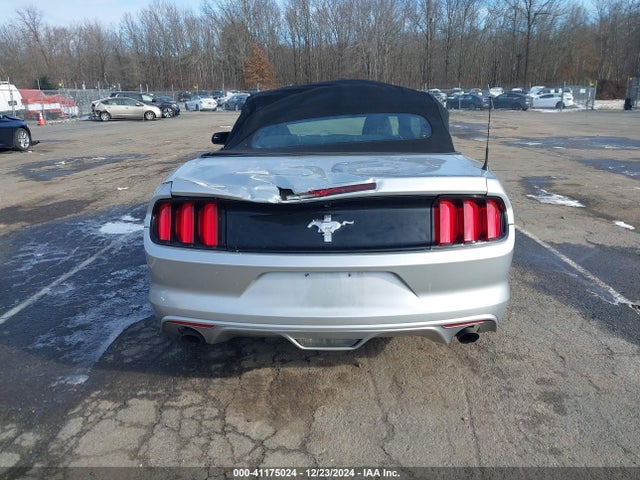 Ford Mustang V6 2015 1FATP8EM2F5389955 Image 16