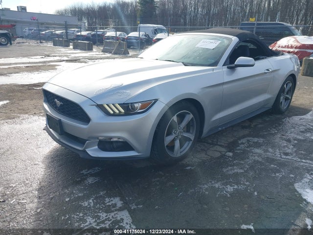 Ford Mustang V6 2015 1FATP8EM2F5389955 Image 2