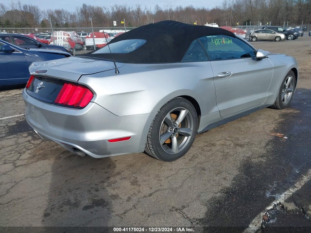 Ford Mustang V6 2015 1FATP8EM2F5389955 Image 4