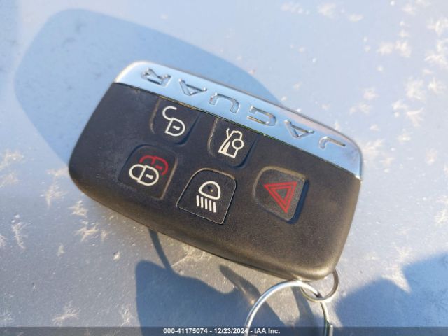 2016 JAGUAR XF SAJBK4BV2GCY12204 Photo 10