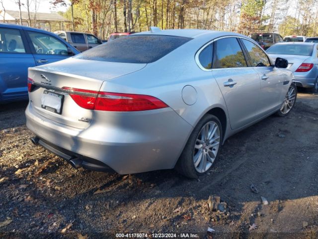 2016 JAGUAR XF SAJBK4BV2GCY12204 Photo 3