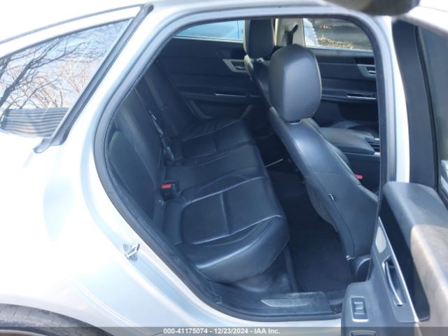 2016 JAGUAR XF SAJBK4BV2GCY12204 Photo 7