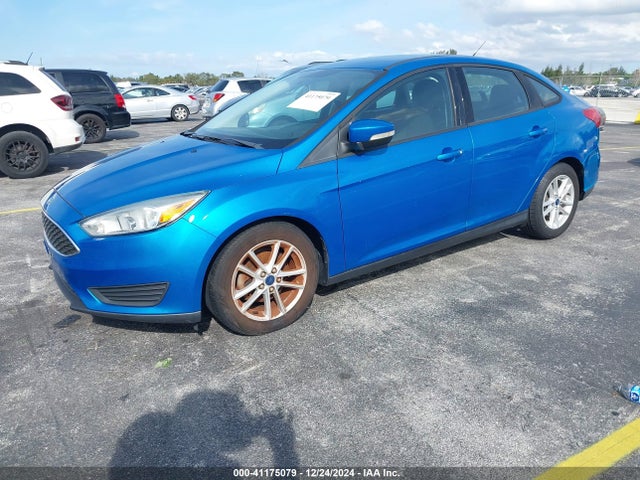 Ford FOCUS SE 2015 1FADP3F23FL240132 Image 2