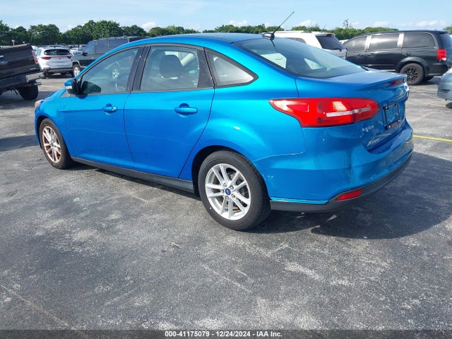 Ford FOCUS SE 2015 1FADP3F23FL240132 Image 3