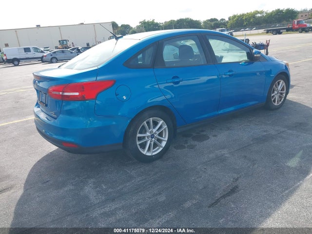 Ford FOCUS SE 2015 1FADP3F23FL240132 Image 4