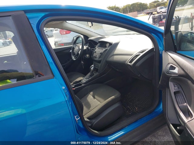 Ford FOCUS SE 2015 1FADP3F23FL240132 Image 5