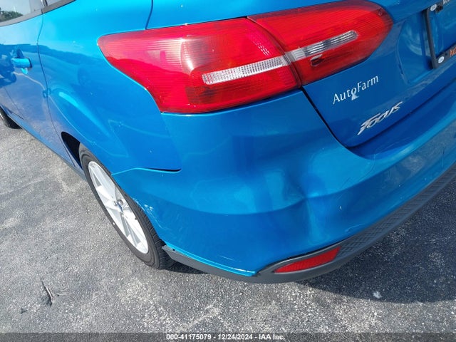 Ford FOCUS SE 2015 1FADP3F23FL240132 Image 6