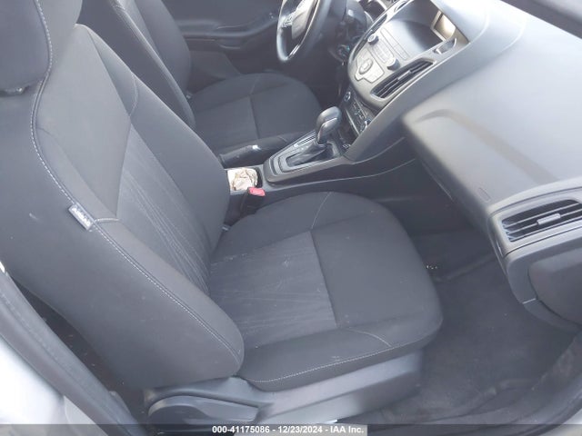 1FADP3E2XJL208126 Ford FOCUS S